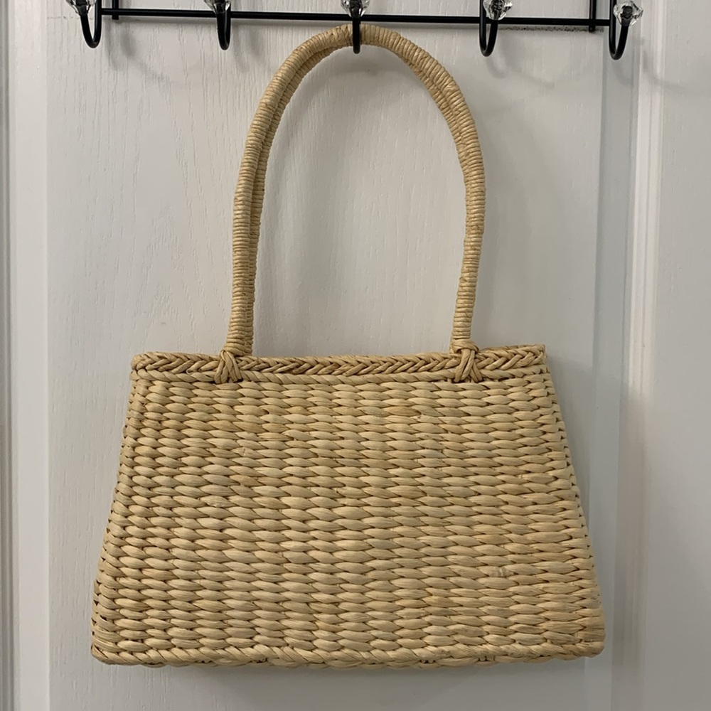 Mesh Flower Design Straw Bag - Picture 9 of 17